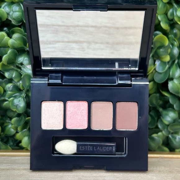 Estee Lauder Eyeshadow Palette - Pink and Brown Shades - Picture 1 of 4
